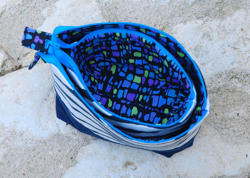 Wavy Navy Cosmetics Bag - Image 8