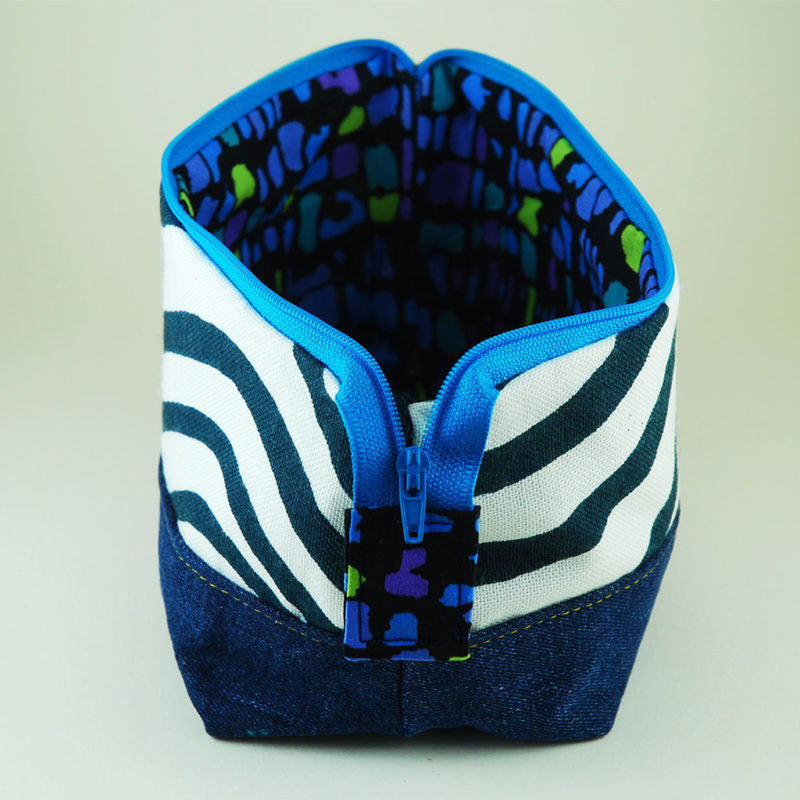 Wavy Navy Cosmetics Bag - Image 2