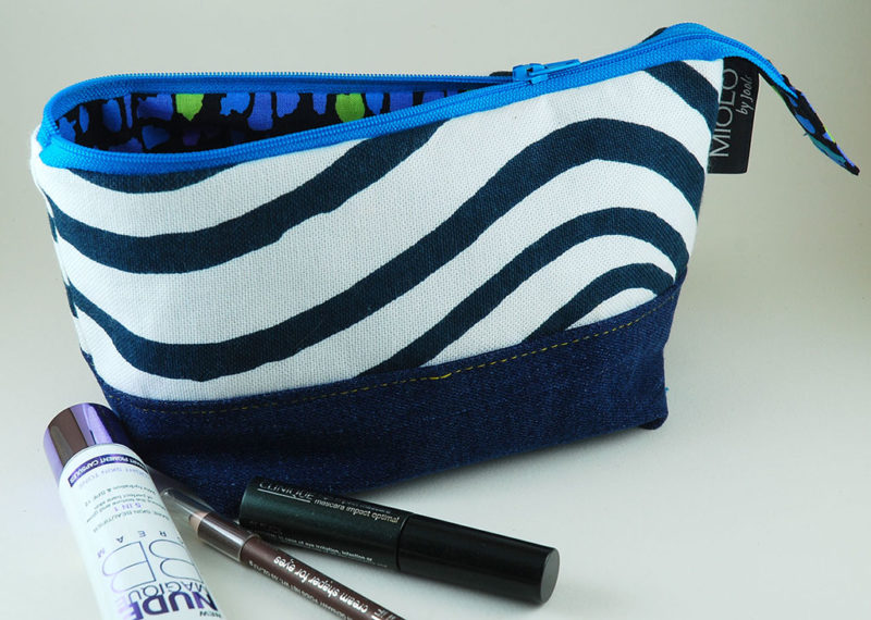 Wavy Navy Cosmetics Bag - Image 5