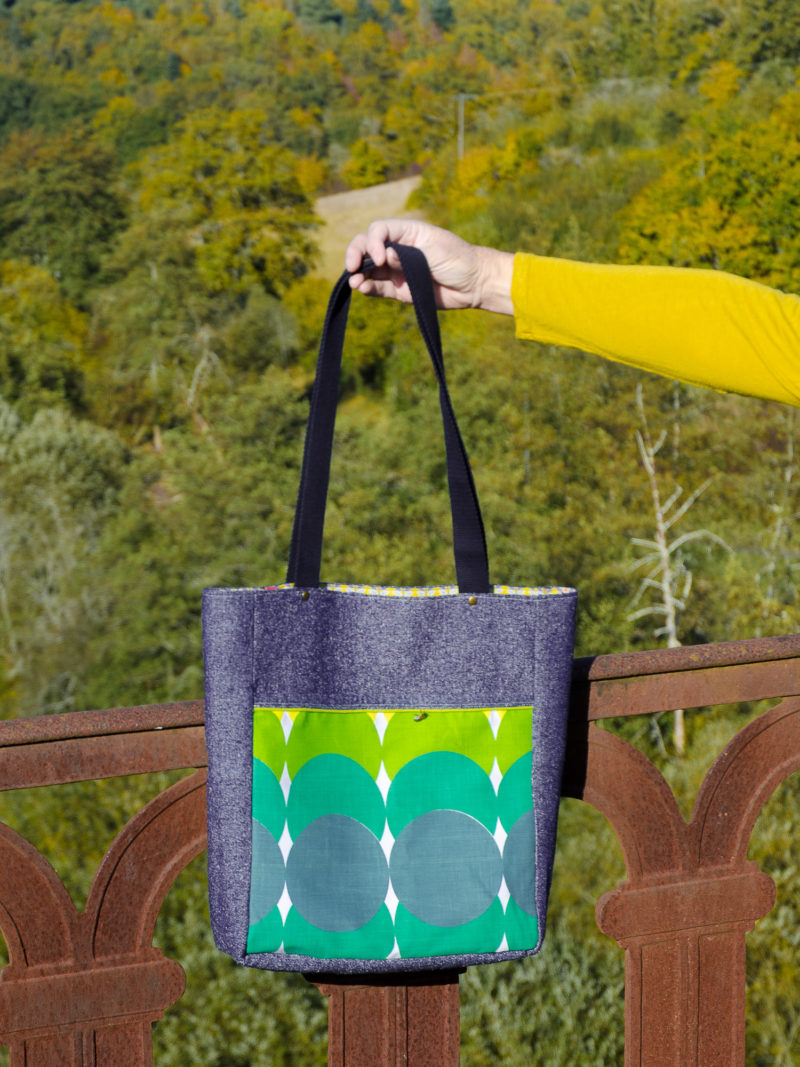 Circles Tote Bag with Front Zip Pocket - Image 3