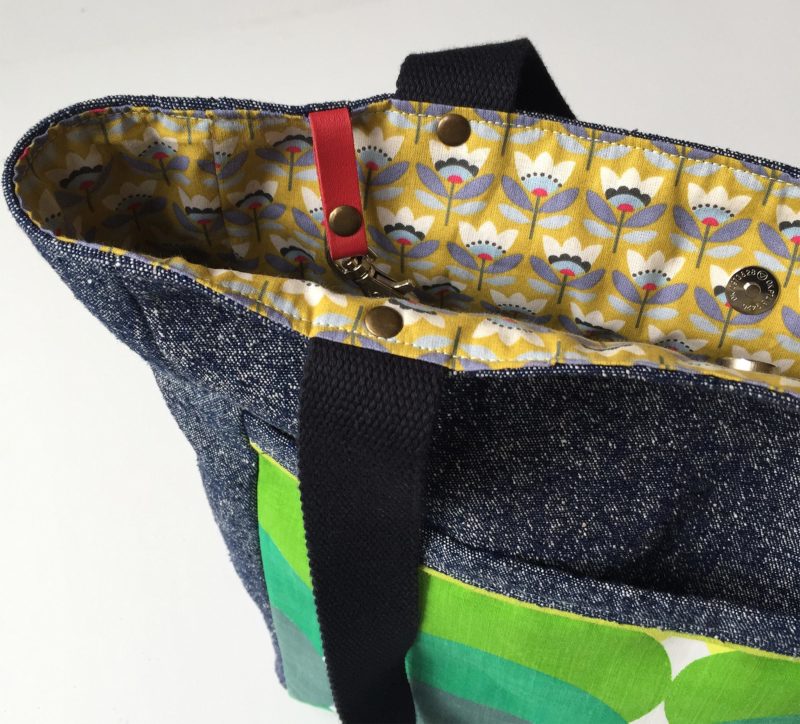 Circles Tote Bag with Front Zip Pocket - Image 10