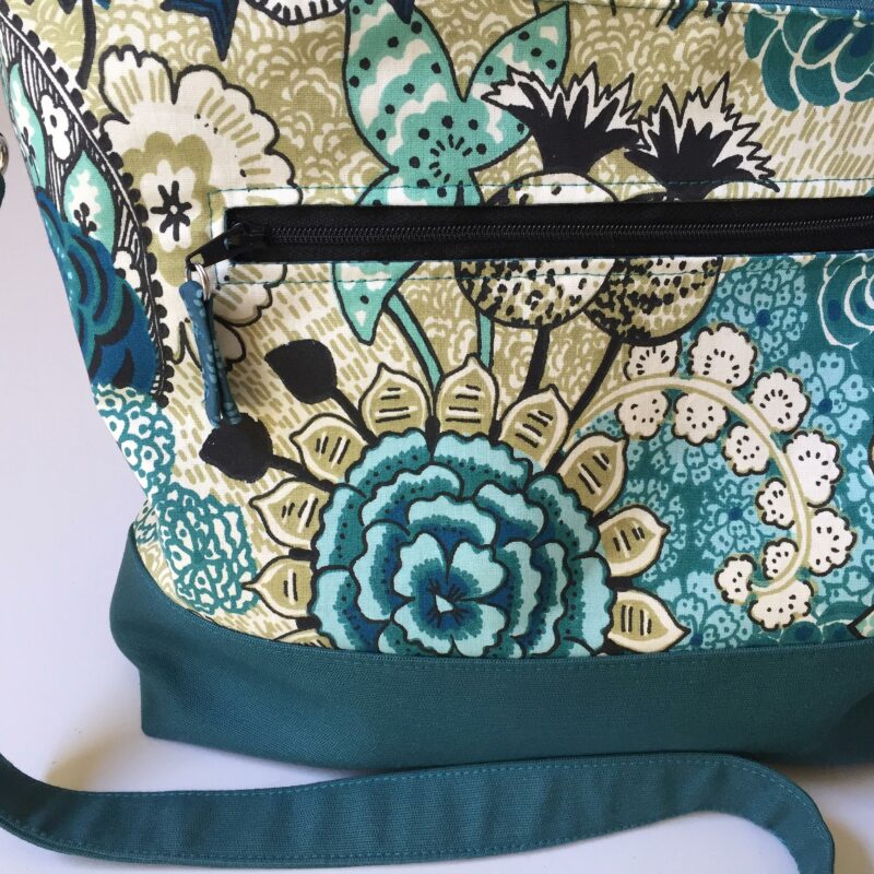 The Lowen Large Crossbody Bag - Image 5