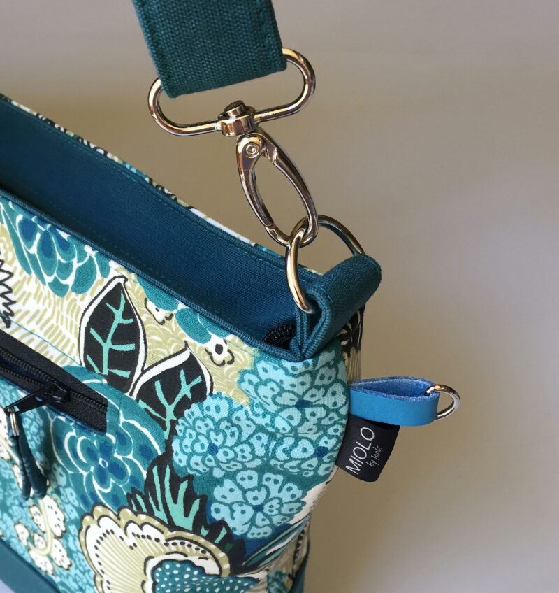 The Lowen Large Crossbody Bag - Image 9